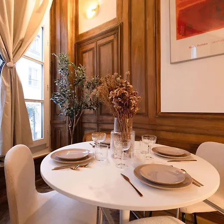 Charming Flat Louvres Opera Appartamento