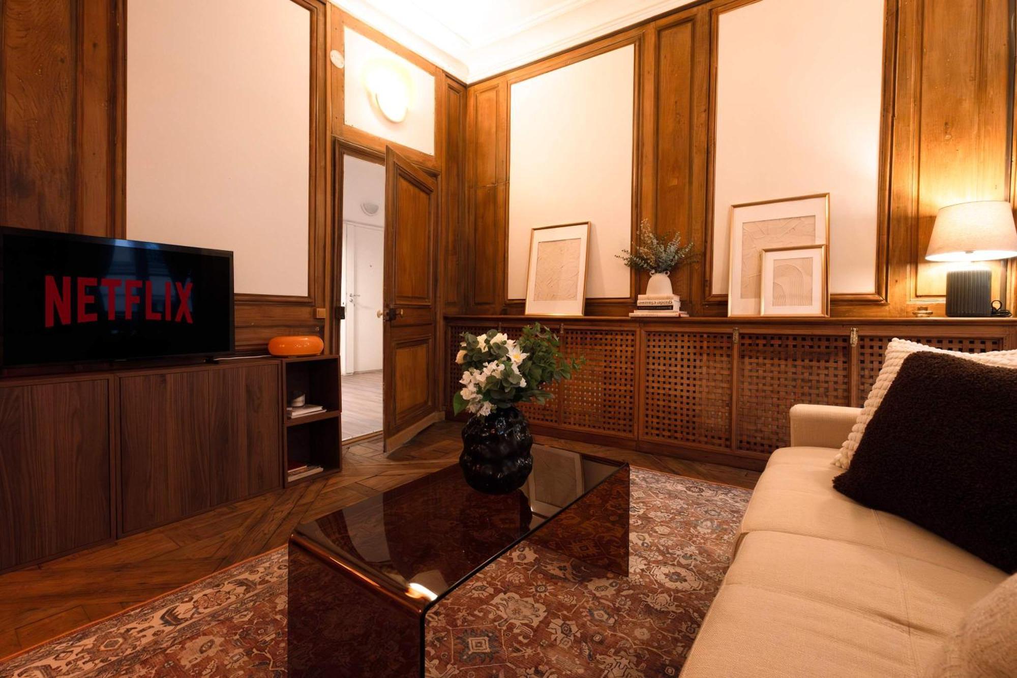 Charming Flat Louvres Opera Apartment