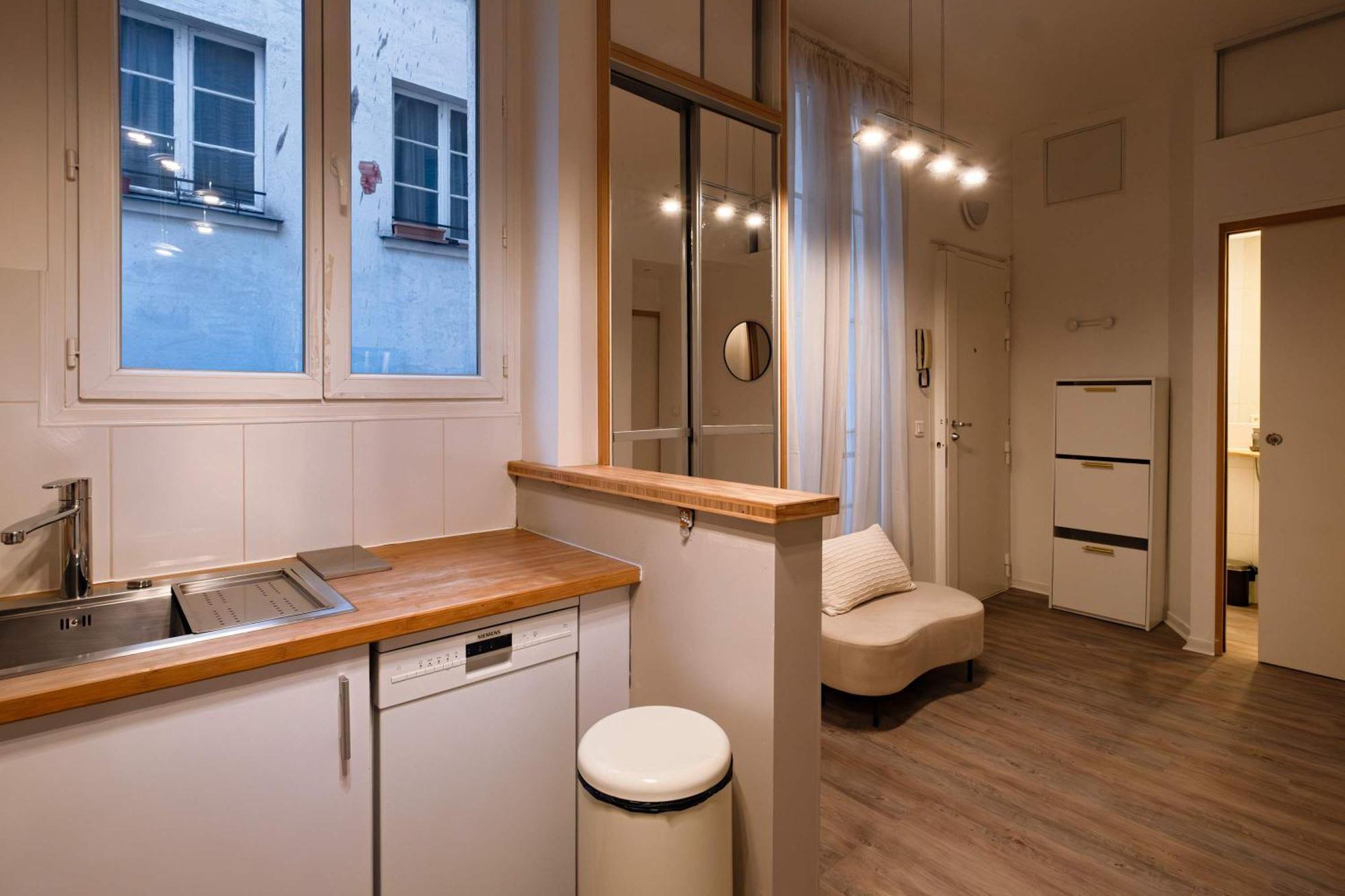 Charming Flat Louvres Opera